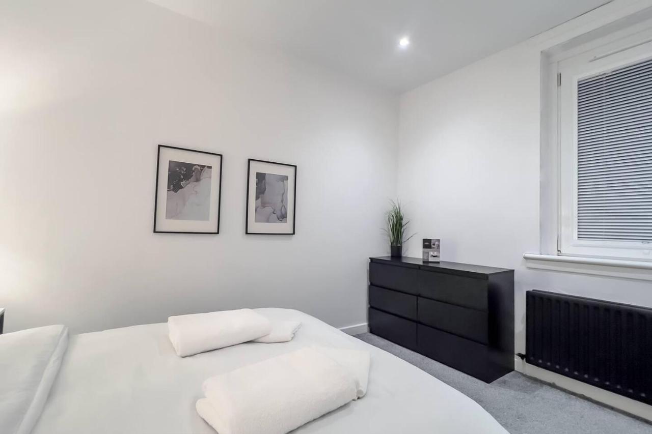 Stunning Luxury Apartment Near Motherwell Wishaw  Ngoại thất bức ảnh